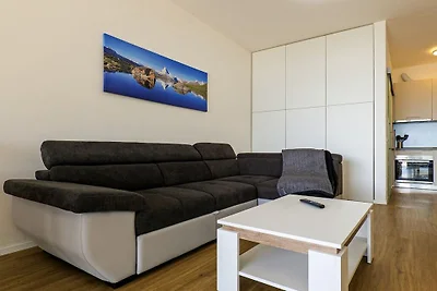 Wohnung in Ghiffa mit Schwimmbecken