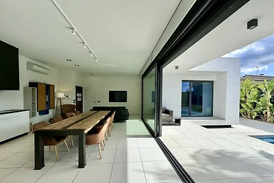 Moderne Villa mit Swimmingpool