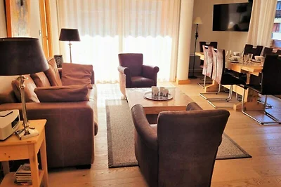 Sehr helle Wohnung, schöne Volumen, hoher...