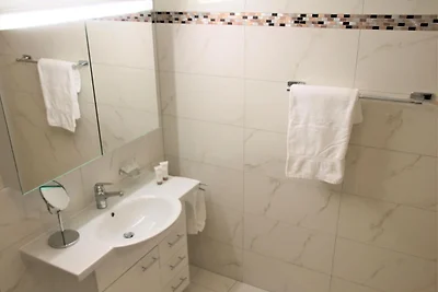 Modernes Apartment mit Sauna