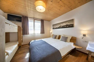 Moderne Wohnung mit Balkon und Zugang zur...