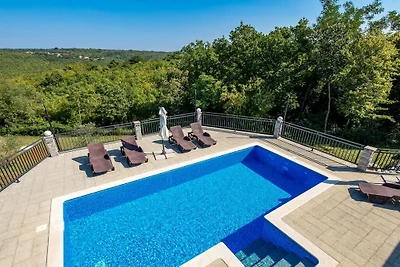 Villa in Labin mit Schwimmbecken