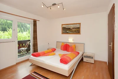 Großräumiges Ferienhaus in Wenns in...