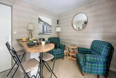 Apartment in der Nähe des Strandes von Montbe...