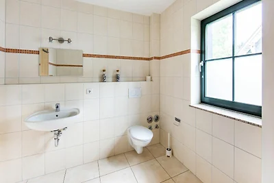 Wohnung mit Terrasse und Garten