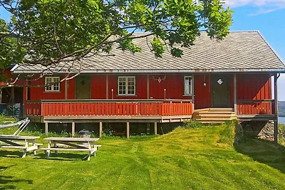 10 Personen Ferienhaus in Follafoss-By Traum