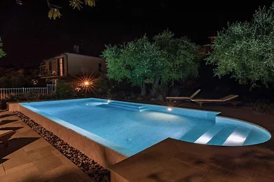 Villa in Diano Marina mit Schwimmbecken