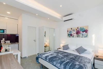 Apartments  L&M - Studio Apartment with Terra...