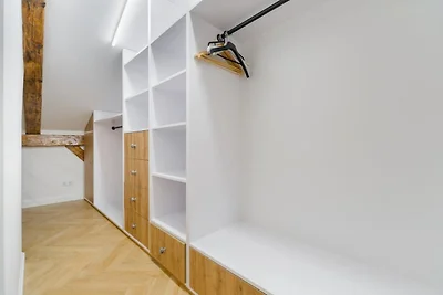 Casa bifamiliare vicino a Manufaktura