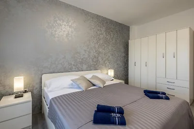 One-Bedroom Apartment With Garden View