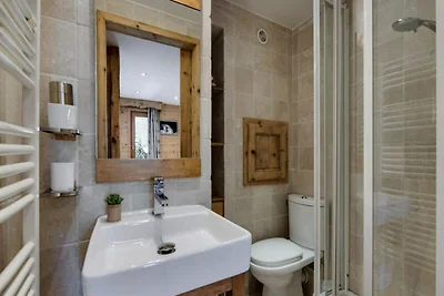 Komplett renovierte Wohnung, in der Nähe der ...