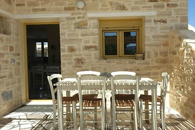 Ferienhaus in Pitsidia mit Schwimmbecken