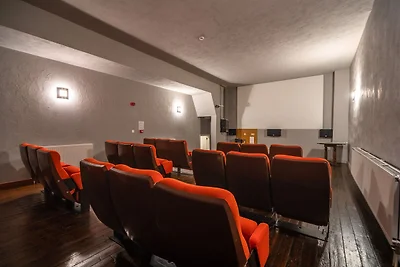 Vakantiehuis in Sourbrodt met privיzwembad