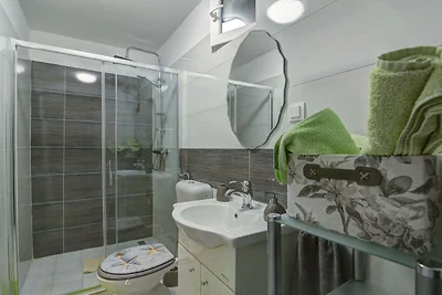 Apartments Luka & Leona - Two Bedroom Apartme...