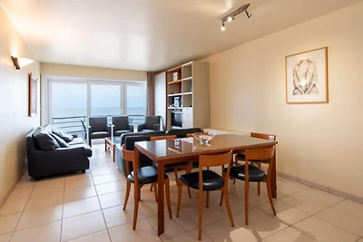 Wohnung mit Terrasse und Meerblick in...