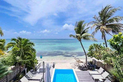 Villa a Saint François con piscina a sfioro