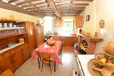 Bauernhaus in Pescaglia mit Schwimmbad