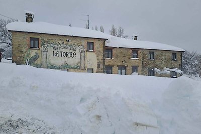 Ländliches Ferienhaus in Castello di Bascio m...