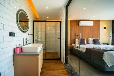 Villa in Kalkan mit Schwimmbecken