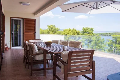 Three Bedroom Holiday Home With Balcony and S...