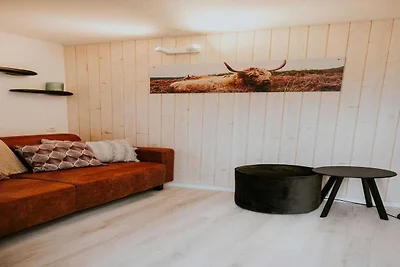 Charmante Tiny House met terras.