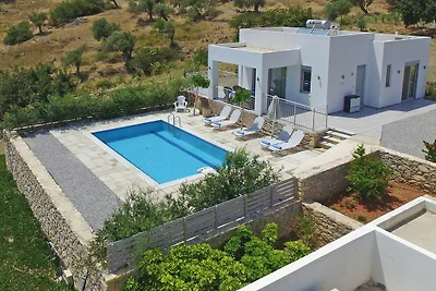 Villa in Agia Galini mit Pool und Bergblick