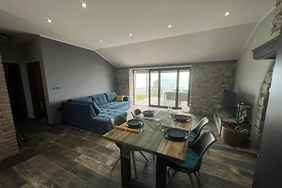 Splendid Holiday Home with Panoramic Sea View...