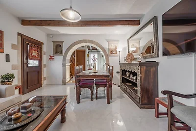 Evergreen Villa am Stadtrand von Patsos