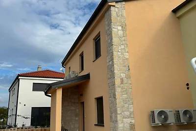Holiday House 1