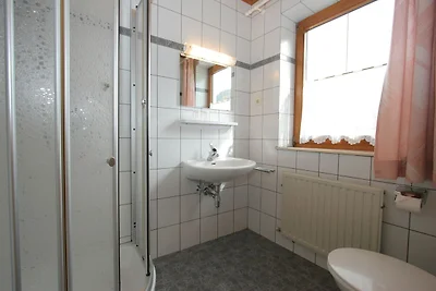 Sonnige Ferienwohnung in Skigebiet-Nähe in...