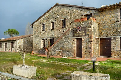 Cottage rustico a Magione con piscina