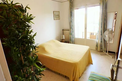 Apartment in Les Sablettes mit Meerblick