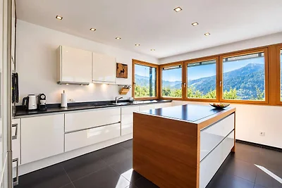 Villa in Tirol mit Pool