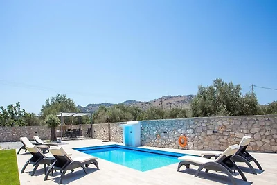 Luxuriöse Villa mit privatem Pool.