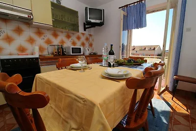 Apartment mit drei Schlafzimmern und Terrasse