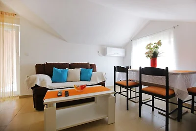 Apartments Kapetan - Two Bedroom Apartment wi...