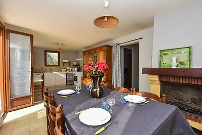Vakantiehuis met terrassen en mooi uitzicht.