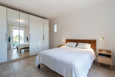 Ruhiges Ferienhaus mit privatem Pool