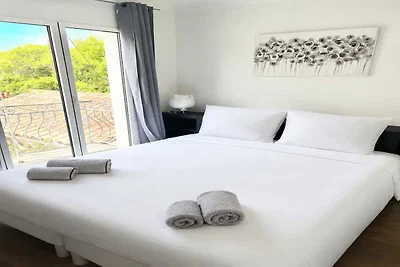 Klimatisierte 2-Zimmer-Wohnung mit Meerblick ...