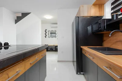 De Luxe Three Bedroom Apartment with Hot-Tub