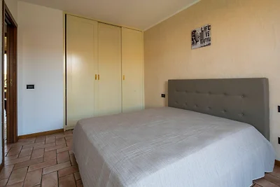 Gut eingerichtetes Ferienhaus in Lazise mit...
