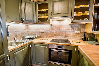 Hidden Authentic Haven Apartments - Two Bedro...