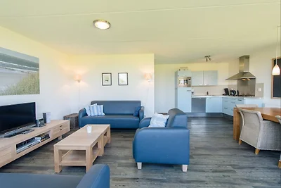 Strohgedeckte Villa mit 2 Bädern, 1,5 km vom...