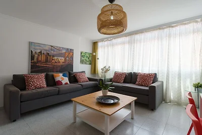 Haus bei Playa de Las Canteras mit Garten