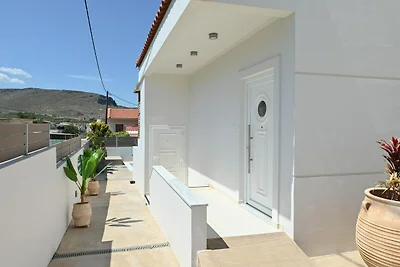 Private Poolvilla mit Meerblick für 6...