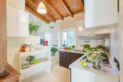 10 bedroom luxury villa in Lucca
