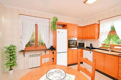 Villa in Campanet met zwembad en barbecue