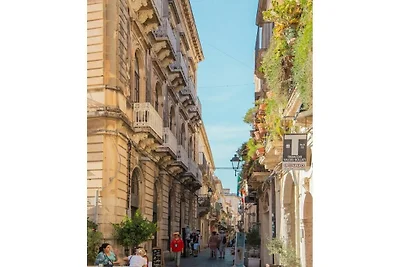 Wohnung in Siracusa mit Terrasse