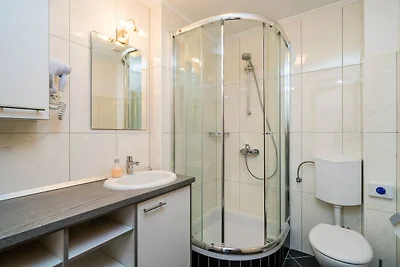 Villa Samba - Two-Bedroom Apartment with Terr...