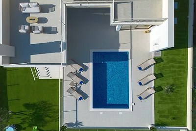 Strandvilla mit Pool in der Nähe von Split